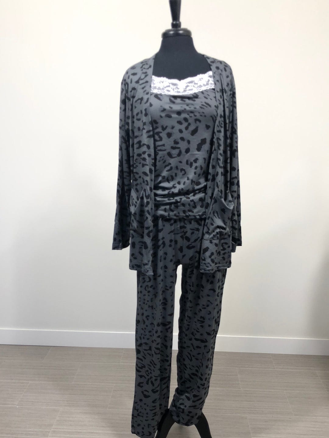 Black Leopard Sleepwear Set/3