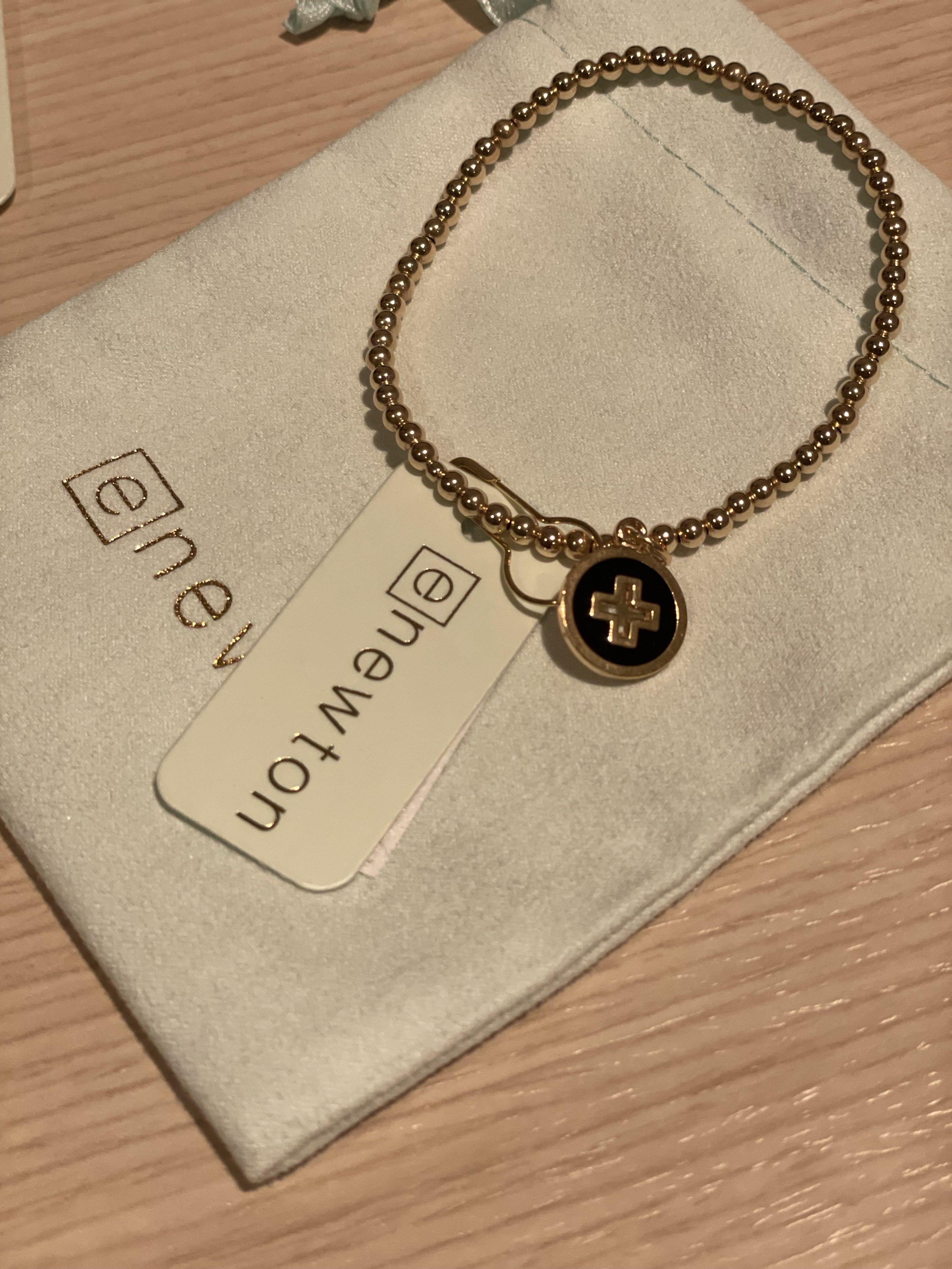 Classic Gold 3mm Bead Bracelet - Signature Cross Gold Disc - Onyx